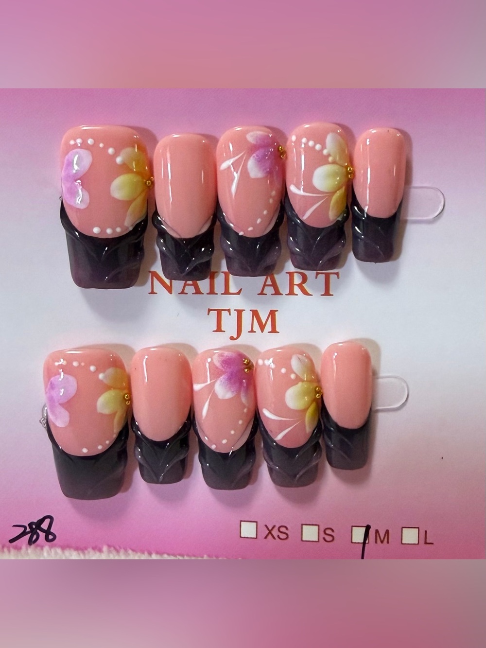 Floral Press-On Set in Peach
